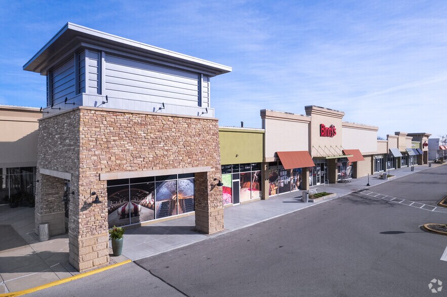 More Photos Of 113-295 Skokie Valley Rd, Highland Park Unknown For Lease