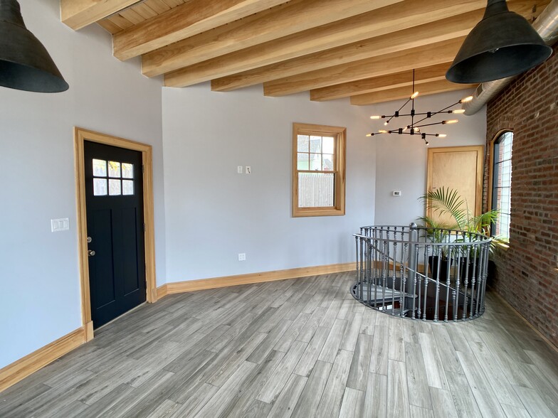 More Photos Of 192 Belgrade Ave, Roslindale Loft Creative Space For Sale