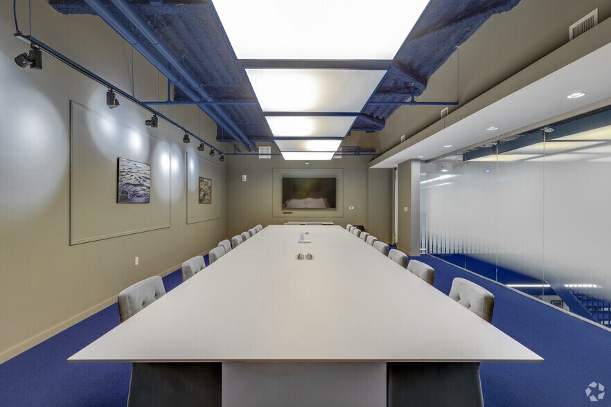 More Photos Of 1635 Market St, Philadelphia Office For Sale