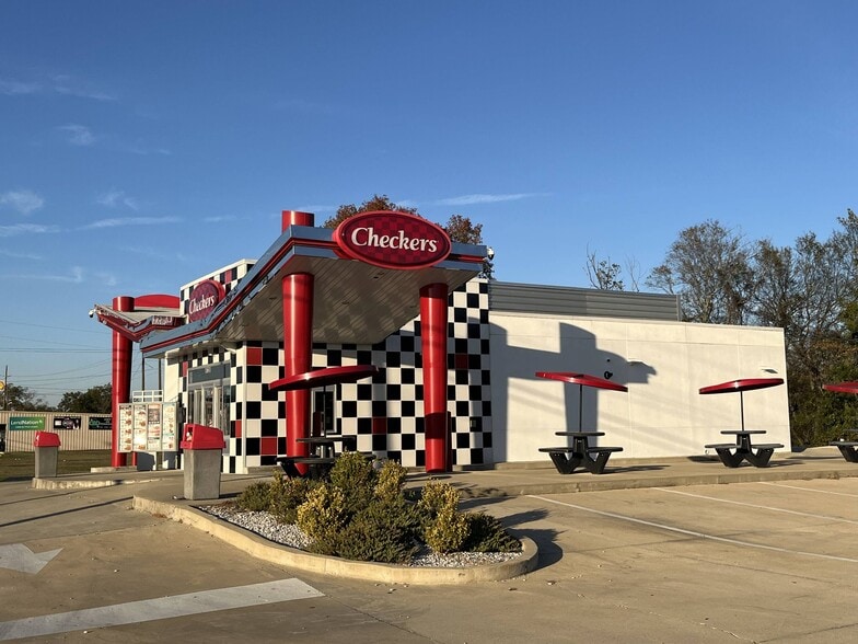 Primary Photo Of 6720 Highway 45 Alt S, West Point Restaurant For Sale