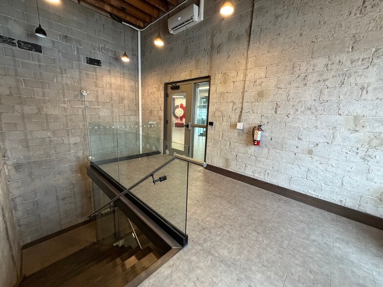 More Photos Of 1785 Walker Rd, Windsor Warehouse For Lease