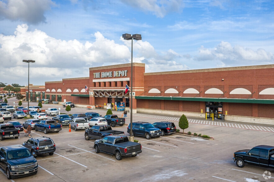 More Photos Of 15201-15555 Southwest Fwy, Sugar Land Unknown For Lease