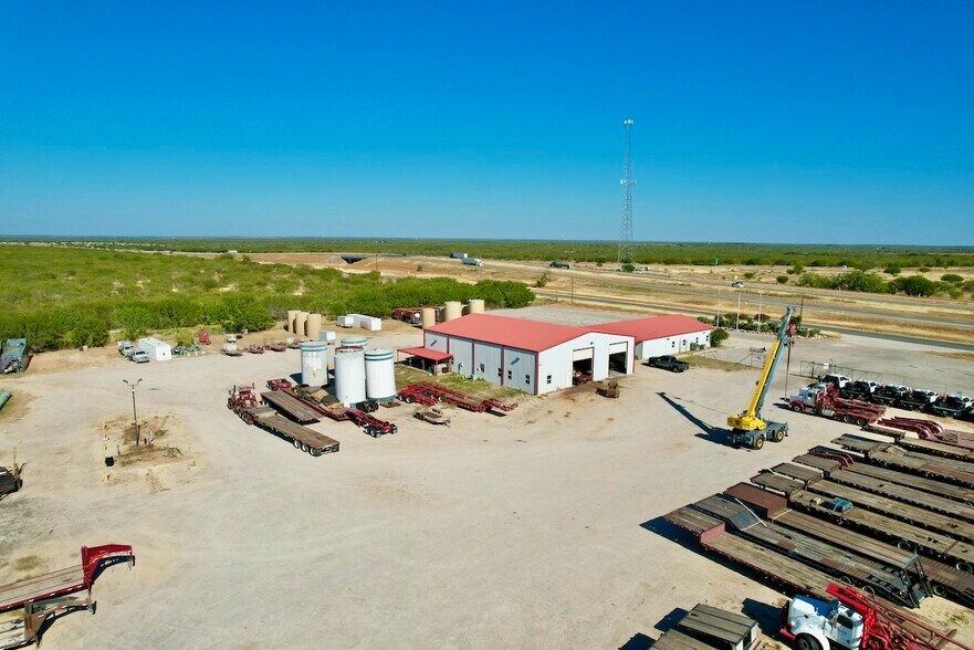 More Photos Of 14800 IH 35, Dilley Industrial For Sale