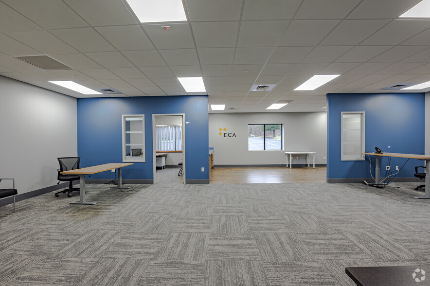 More Photos Of 50 Ivy Brook Rd, Shelton Unknown For Lease