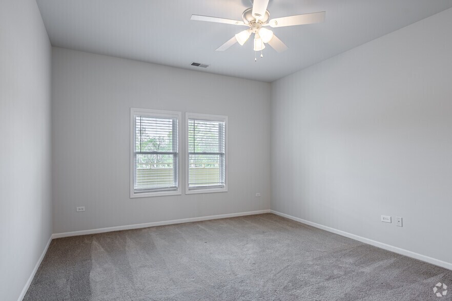 More Photos Of 500 S Third St, Geneva Apartments For Lease