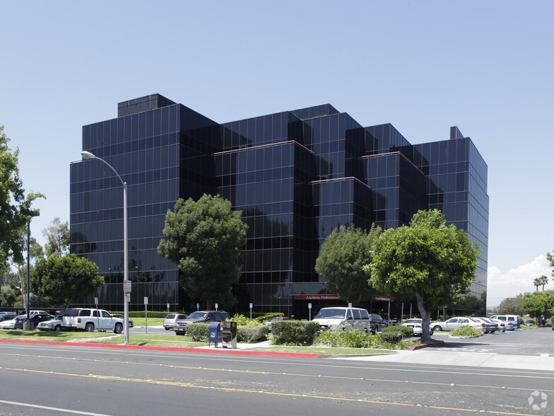 More Photos Of 1801 W Romneya Dr, Anaheim Office Residential For Lease