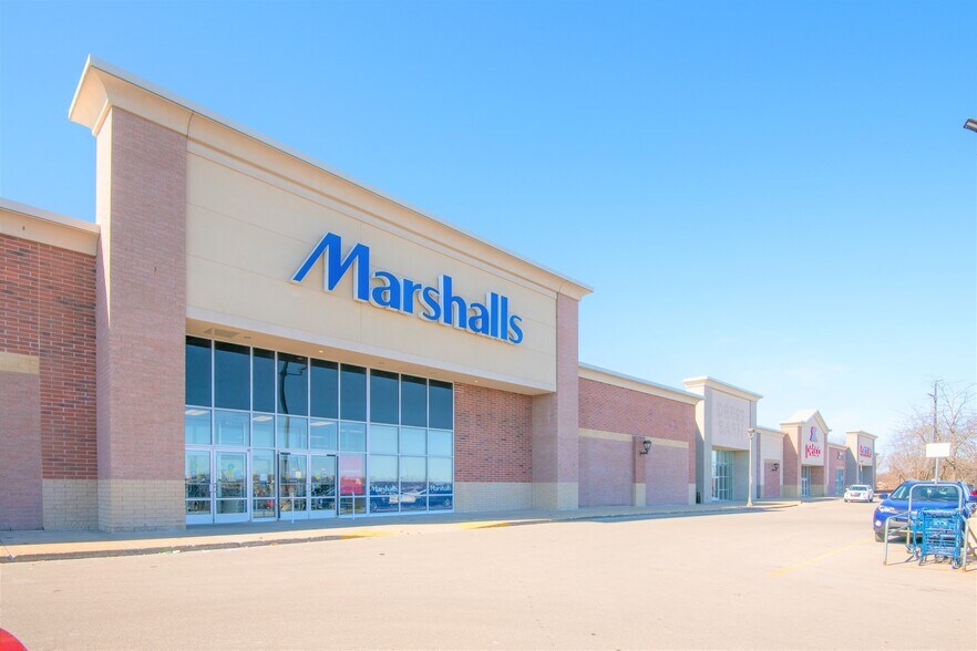 More Photos Of 3165 Alpine Ave, Grand Rapids Storefront For Lease