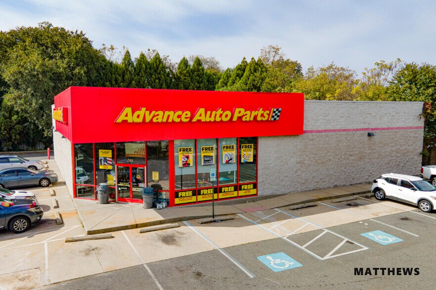 Primary Photo Of 101 Laurel Rd, Millsboro General Retail For Sale