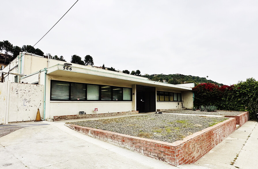 Primary Photo Of 564-566 Monterey Pass Rd, Monterey Park Warehouse For Sale