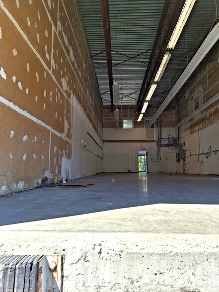 More Photos Of 9205-9265 Shaughnessy St, Vancouver Warehouse For Lease