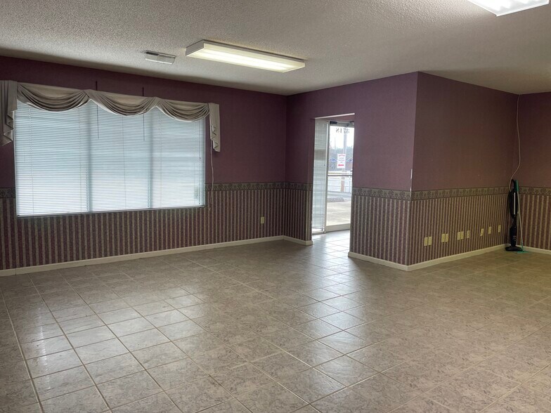 More Photos Of 3718 Cumberland Falls Hwy, Corbin Office Residential For Lease
