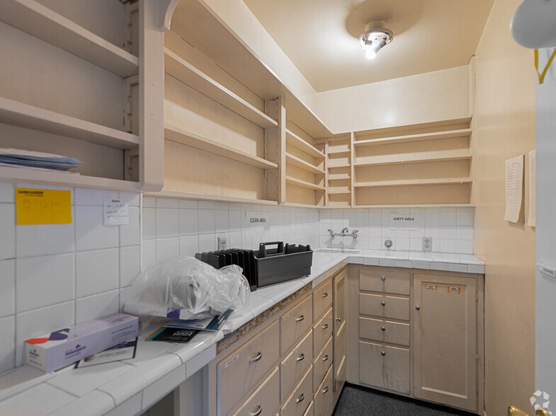 More Photos Of 652-670 E Santa Clara St, San Jose Medical For Sale