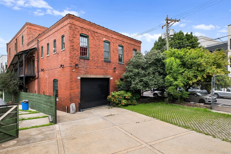 More Photos Of 1431 N Cadwallader St, Philadelphia Showroom For Lease