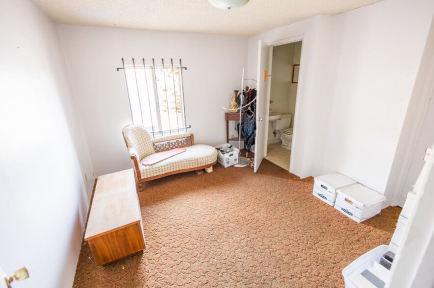 More Photos Of 96 C St, Virginia City Storefront Retail Residential For Sale