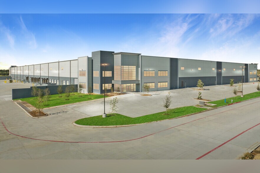 More Photos Of 9800 Decker Ln, Austin Warehouse For Lease