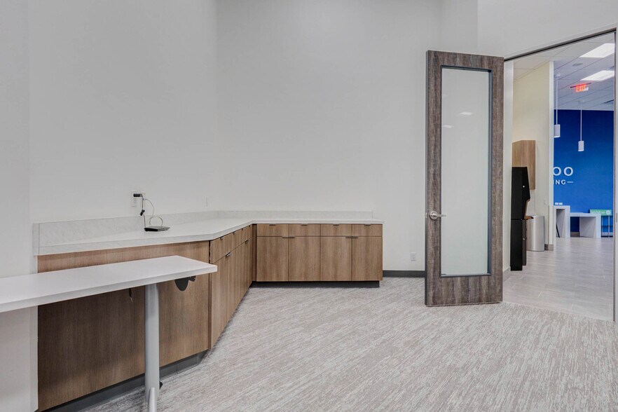 More Photos Of 1800 Bering Dr, Houston Office For Lease