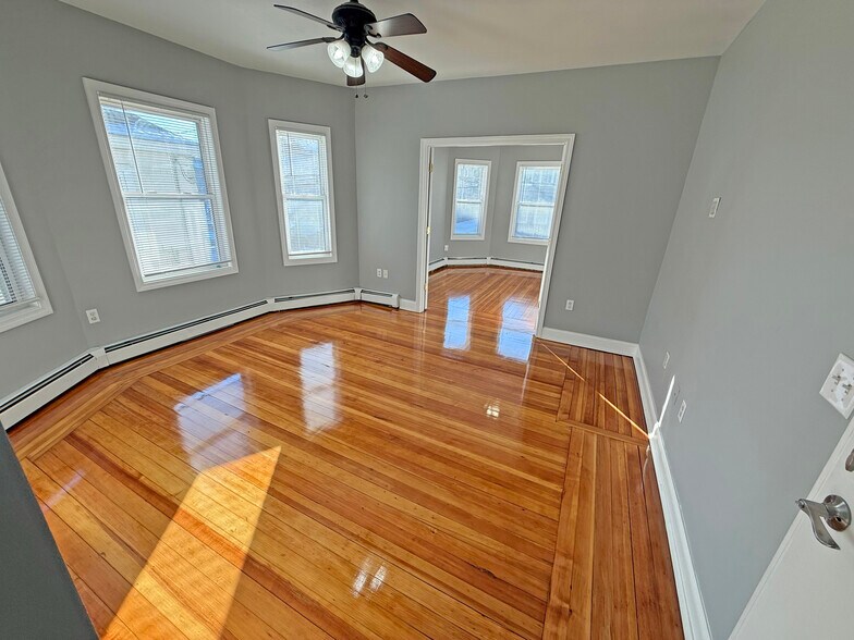 More Photos Of 129 S Elm St, Haverhill Apartments For Sale