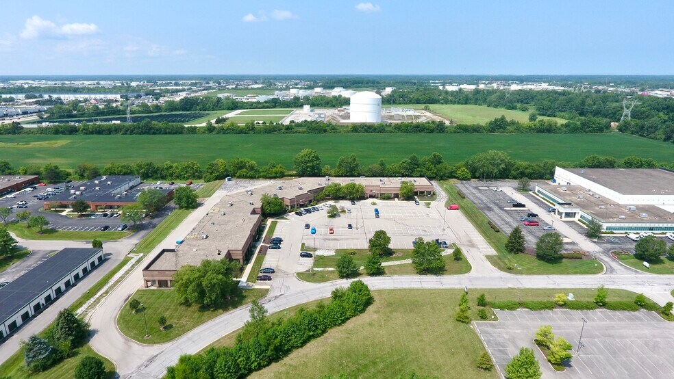 More Photos Of 8902 Vincennes Cir, Indianapolis Light Distribution For Lease