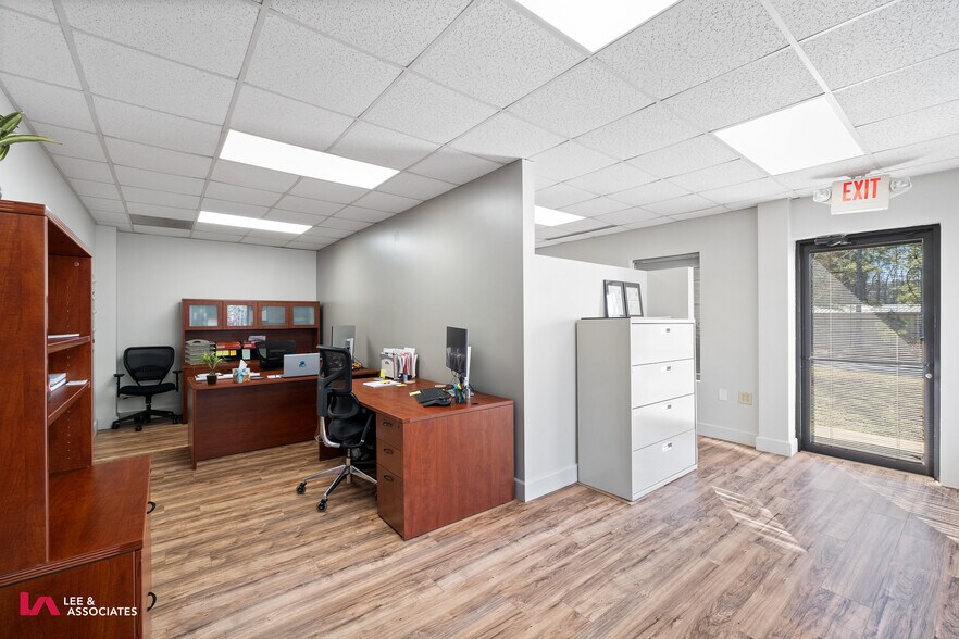 More Photos Of 4240 Industrial Center Ln, Acworth Warehouse For Sale