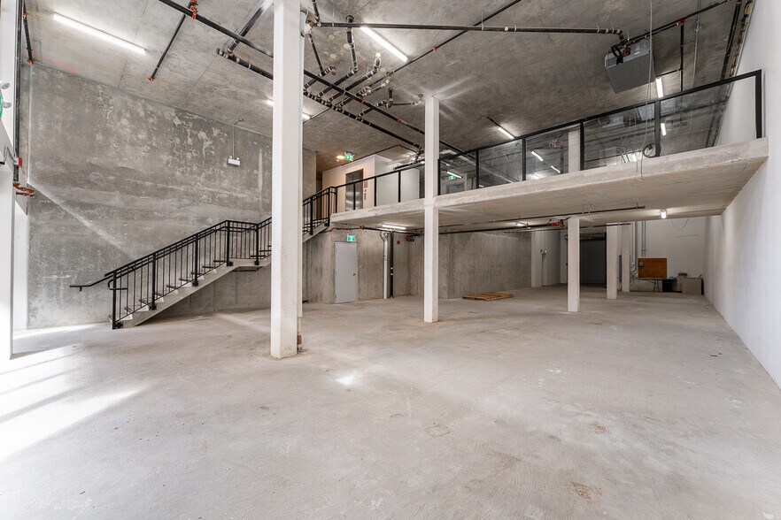 More Photos Of 243 Keefer st, Vancouver Storefront For Sale