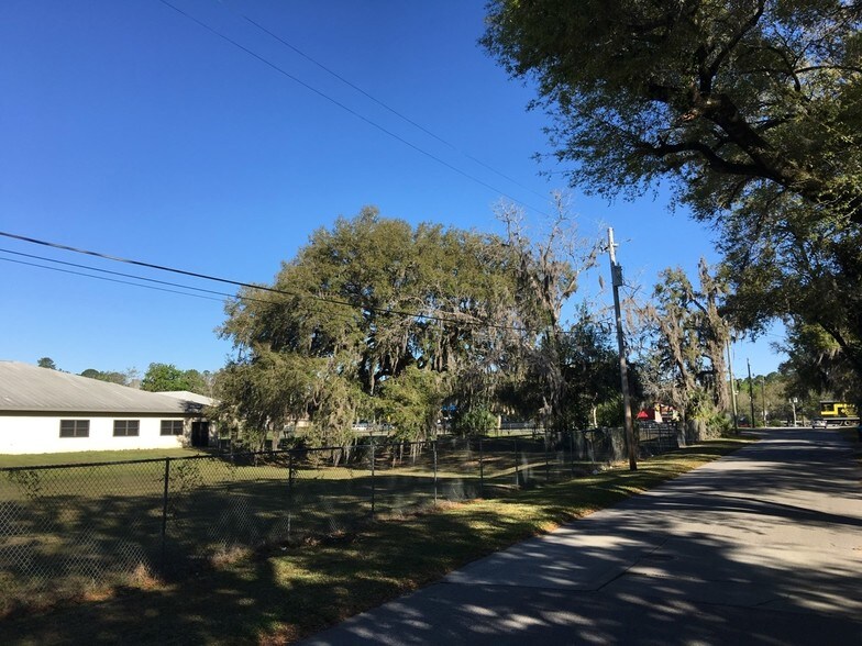 More Photos Of 103 SW 3rd St, Williston Land For Lease