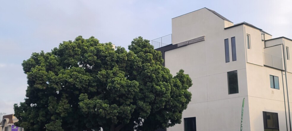 More Photos Of 12610 Venice Blvd, Los Angeles Apartments For Sale