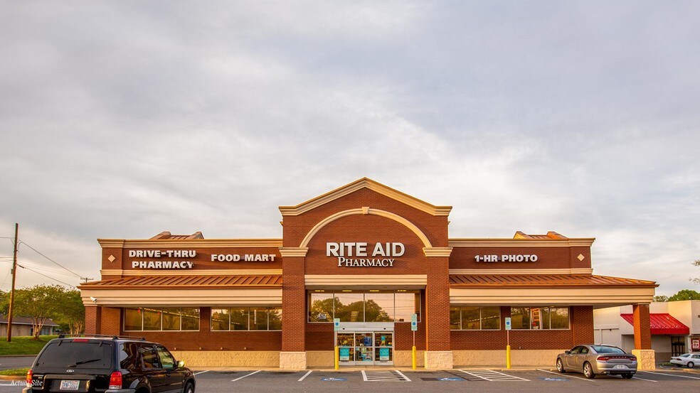More Photos Of 330 W Dixon Blvd, Shelby Freestanding For Lease