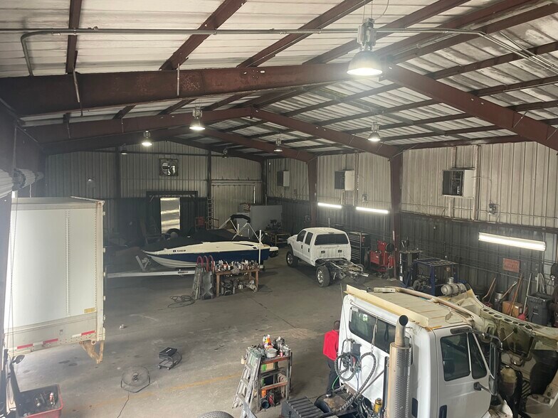 More Photos Of 4501 SE 95th St, Ocala Industrial For Lease