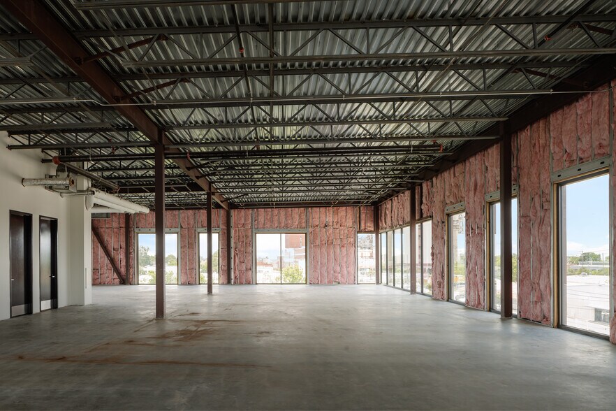 More Photos Of 3509 Harrisburg Blvd, Houston Office For Lease