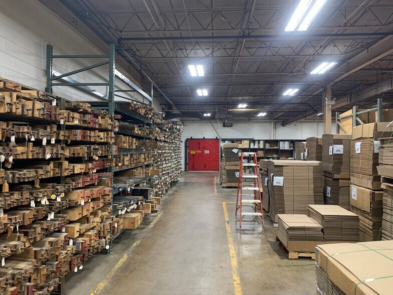 More Photos Of 1031 S Noel Ave, Wheeling Manufacturing For Sale