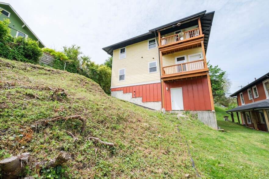 More Photos Of 640 8th St, Astoria Apartments For Sale