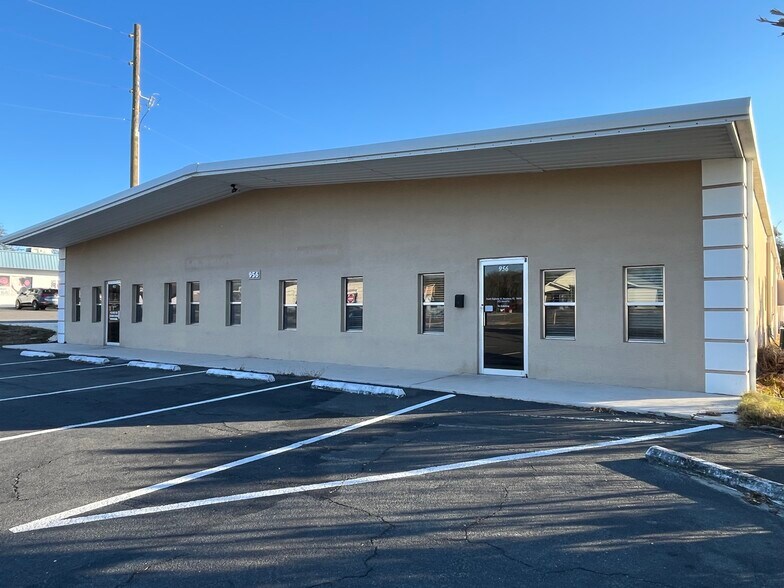 Primary Photo Of 956 S US Highway 41, Inverness Warehouse For Sale