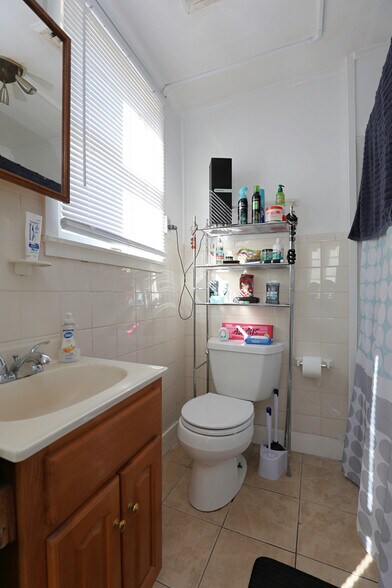 More Photos Of 25 Adams St, Kingston Apartments For Sale