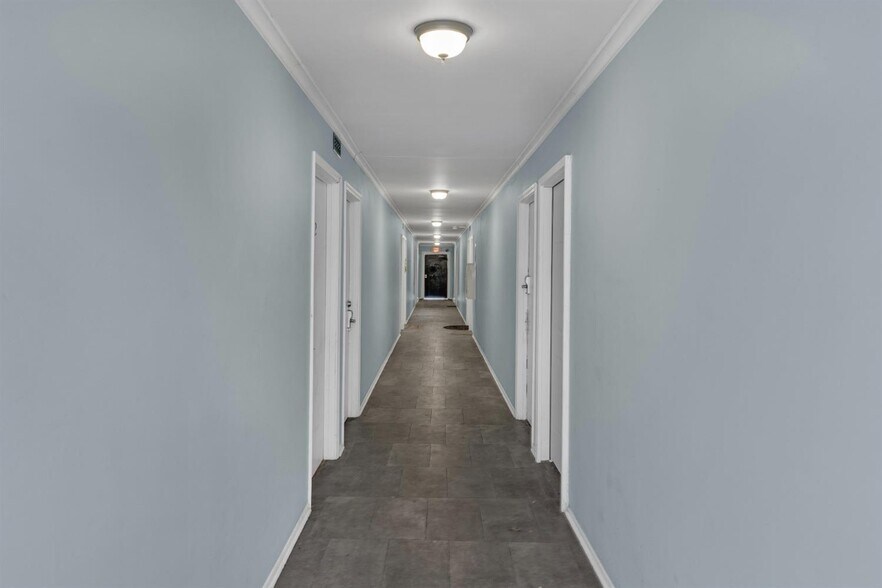 More Photos Of 1320 Parrett St, Evansville Apartments For Sale