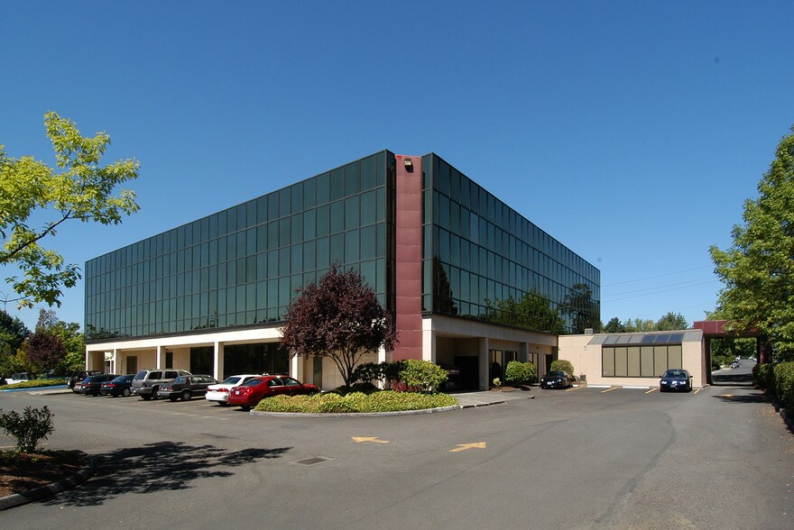 More Photos Of 6950 SW Hampton St, Tigard Office For Lease