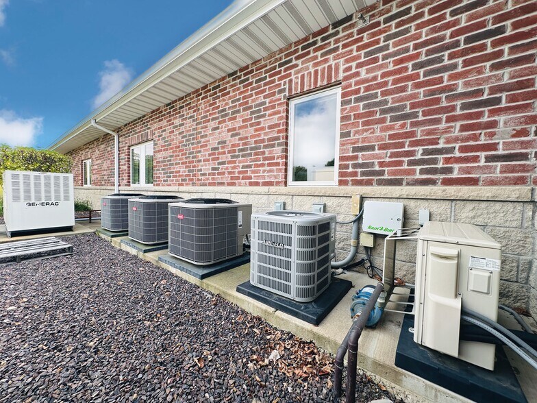 More Photos Of 90 Eastgate Dr, Washington Medical For Sale