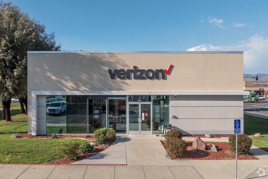 More Photos Of 3301-3491 W Florida Ave, Hemet Unknown For Lease