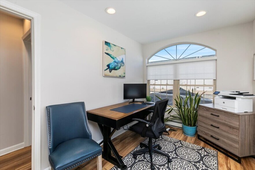 More Photos Of 3201 Lafayette Rd, Portsmouth Office For Sale