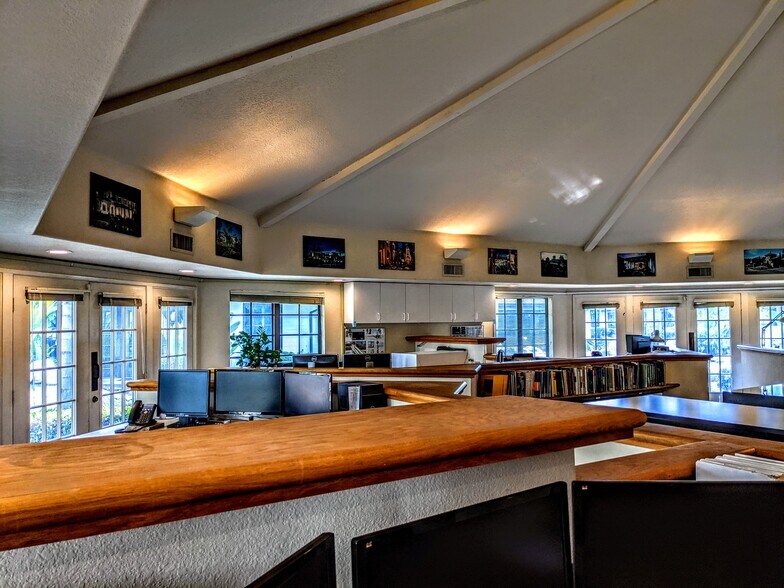 More Photos Of 3151 Airway Ave, Costa Mesa Medical For Lease