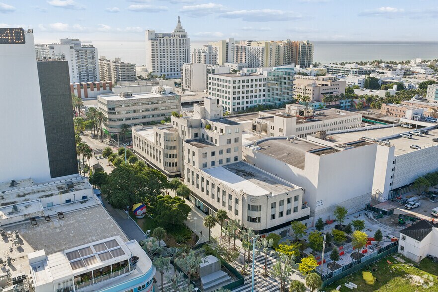 More Photos Of 420 Lincoln Rd, Miami Beach Loft Creative Space For Lease