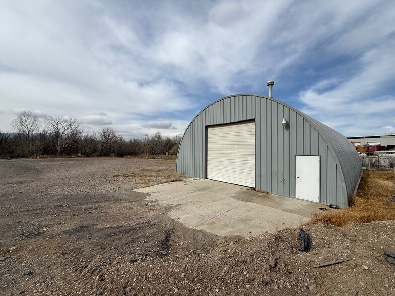 More Photos Of 9791 Titan Park Cir, Littleton Warehouse For Lease