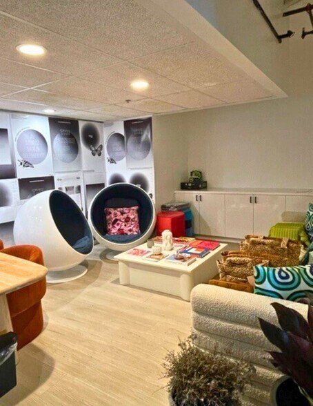 More Photos Of 639-641 N Larchmont Blvd, Los Angeles Loft Creative Space For Sale