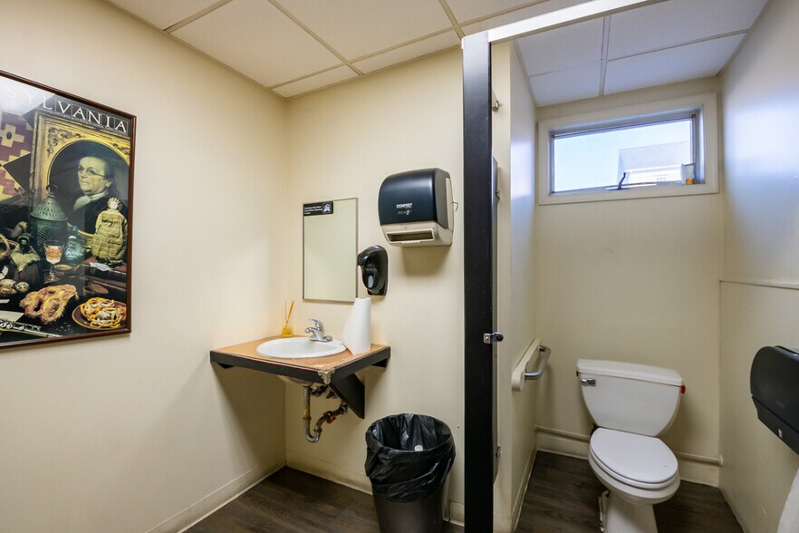 More Photos Of 101 N Market St, Schaefferstown General Retail For Sale