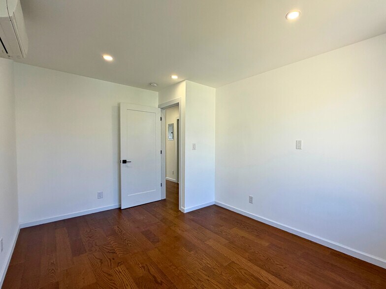 More Photos Of 189 Saint Marys Ave, Staten Island Apartments For Sale