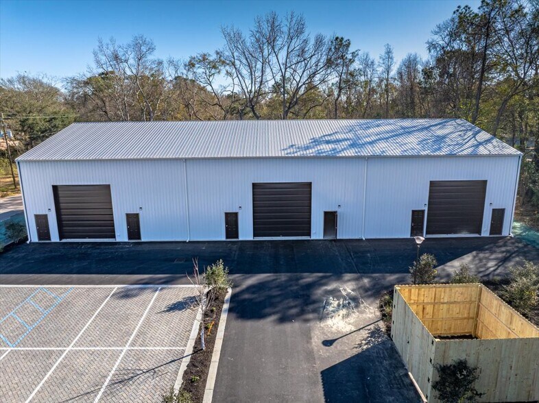 More Photos Of 5151 Piedmont Ave, North Charleston Flex For Sale
