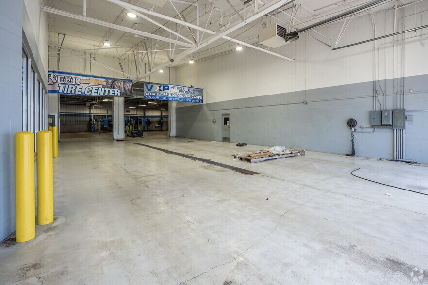 More Photos Of 3921 Frederick Ave, Saint Joseph General Retail For Sale