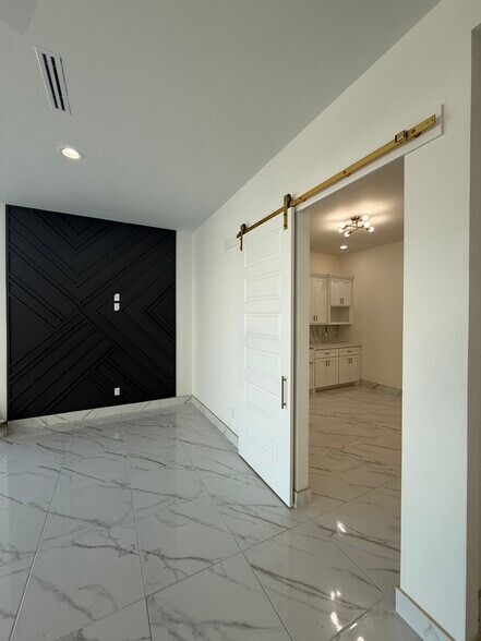 More Photos Of 4414 S Raul Longoria Rd, Edinburg General Retail For Sale