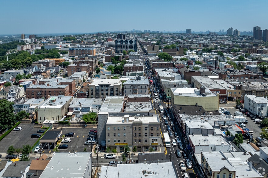 More Photos Of 4401 Bergenline Ave, Union City Apartments For Lease