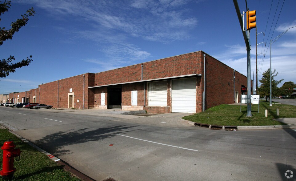 Primary Photo Of 911 SW 4th St, Oklahoma City Warehouse For Lease