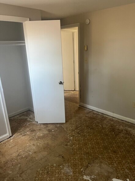 More Photos Of 1701 Mayfield Dr, Roanoke Apartments For Sale